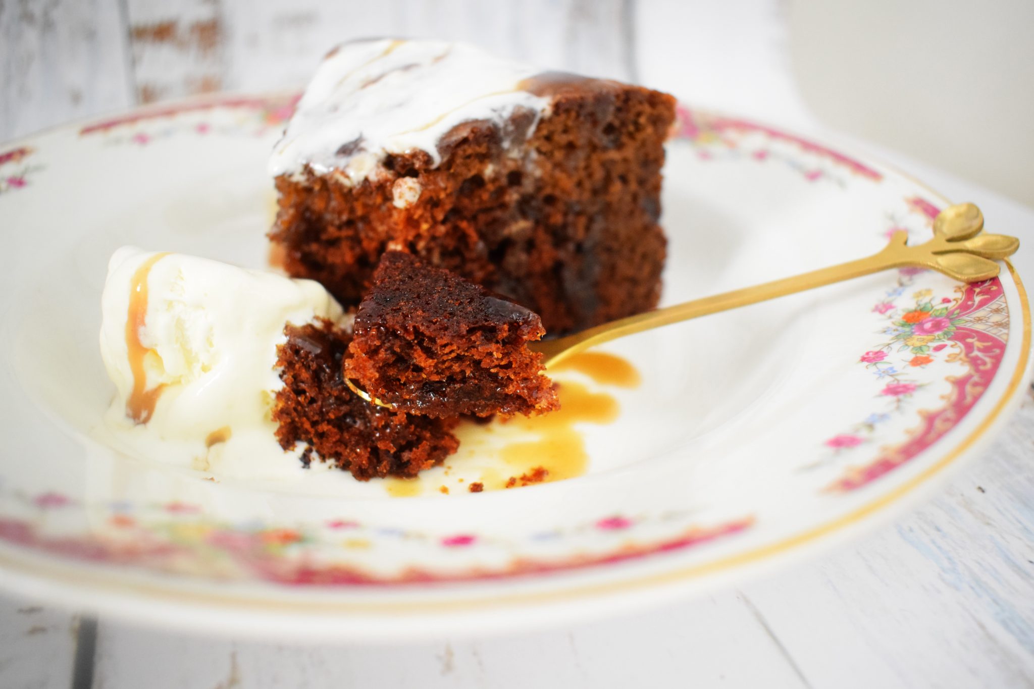 Sticky Date Pudding Baking with Rona