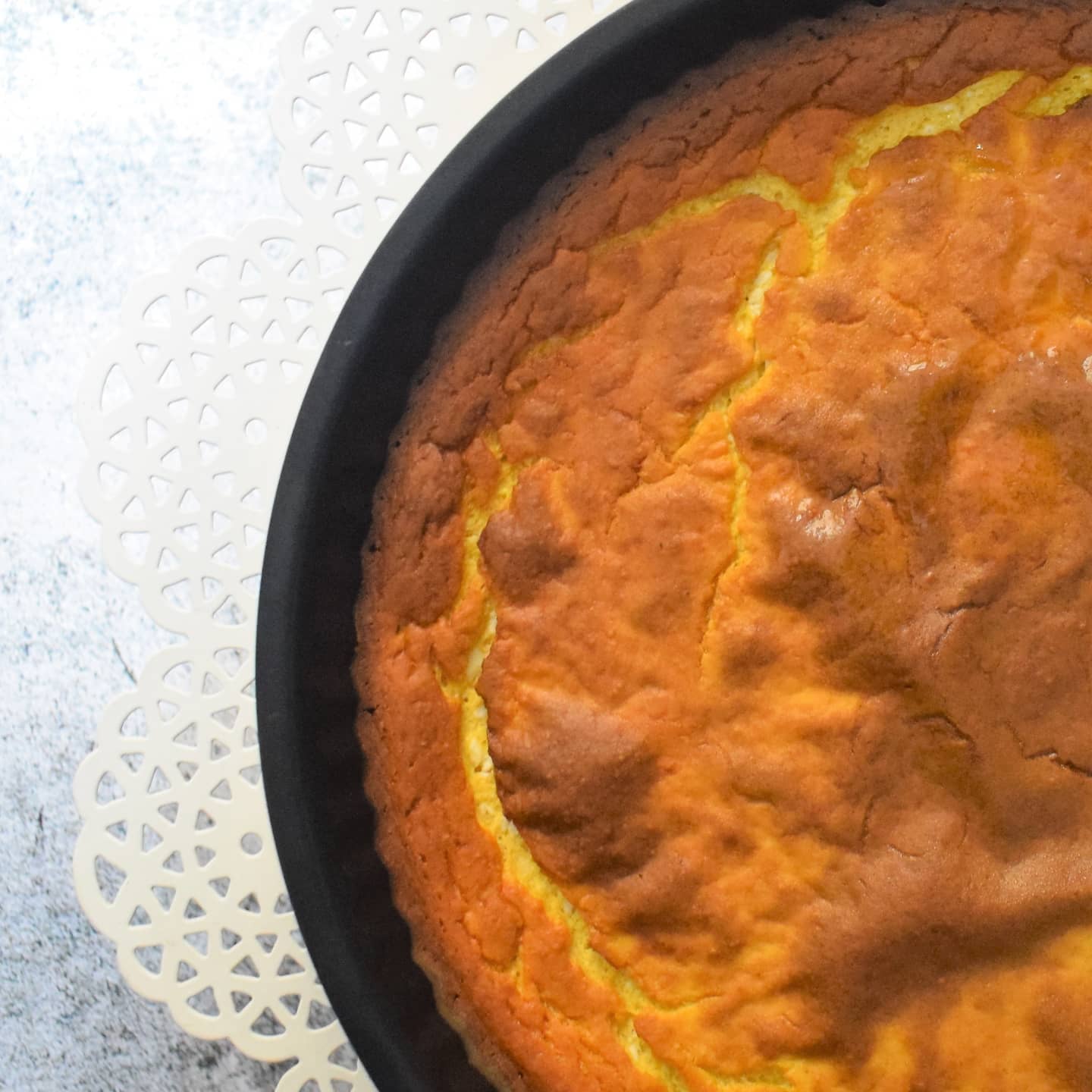 PUMPKIN PIE is much tastier than it sounds. I'm calling this my Skinny pumpkin pie coz it has no flour or sugar and uses almond flour and stevia instead. Head to the blog for the recipe.
www.bakingwithrona.com
Follow@bakingwithrona for more easy baking.
#bakingwithrona #pumpkinrecipes #bakingwithpumpkin #pumpkinpie #thanksgivingfood #thanksgivingbaking #freindsgiving #healthydessert #healthybaking #stevia #almondflour #sugarless #sugarfree #skinnyrecipes #simpleswaps #thisforthat