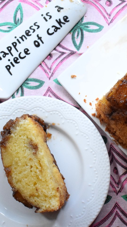 Here's a new spin on an old favourite: An Upside Down Pineapple Cake. A simple mix of butter and sugar at the start transforms into a thick caramel syrup and keeps the cake moist and delicate. 

Head to my blog for the complete recipe 

#linkinbio #bakingwithrona