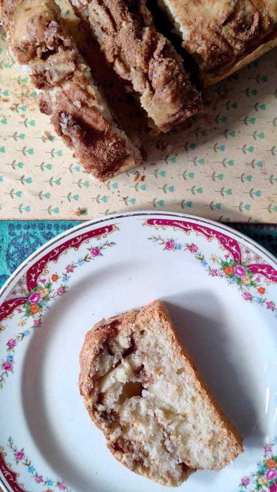 Nothing gets me baking like the "ber" months. And this Cinnamon Cake is the kind of cake I want to bake on those quiet afternoons and rainy evenings. Simple, beautiful, soothing and relaxing. You'll love it so much.

#recipeincaption

If you like baking with cinnamon, head to my blog, where you'll find many more recipes using cinnamon. 

Cinnamon Swirl Cake

2 cups flour 
3/4+1/2 cups sugar 
1 tsp baking powder
1 1/4 cup milk, mixed with 1 tbsp vinegar, ( left to rest for 5-10 mins)
1 large egg
1 tsp vanilla
1/4 cup oil 
1 tbsp cinnamon powder

Preheat the oven to 180 c and line a loaf tin with butter paper. 
In a large bowl, mix the flour, 3/4 cup sugar and  baking powder.
In a measuring jug, whish together the milk mixture, egg, vanilla and oil. 
Add the wet ingredients to the dry ingredients and mix until combined. 
In a small bowl, mix the remaining 1/2 cup of sugar and cinnamon powder
Pour half the cake batter into the prepared tin. Then sprinkle half the cinnamon sugar mixture. Repeat with the remaining batter and sugar mixture.
Using a knife, swirl the batter a few times to make patterns with the sugar mix. 
Bake for about an hour and twenty mins or until a toothpick inserted in the centre of the cake comes out clean.