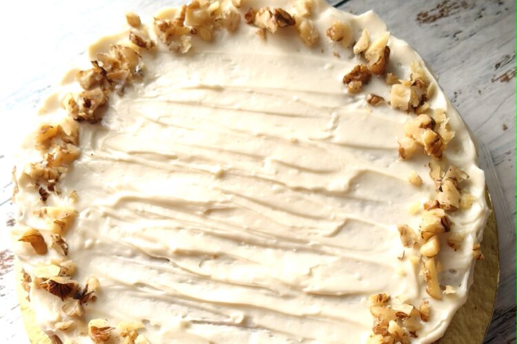 Quick and easy hummingbird cake