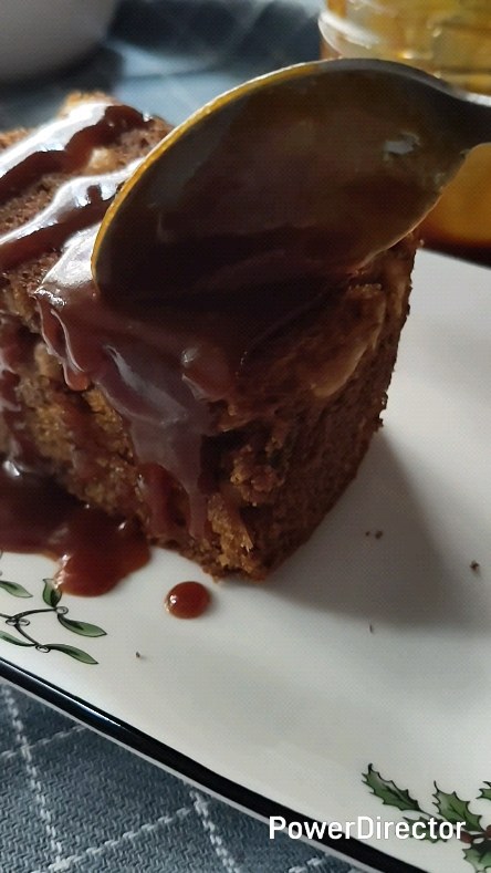 Episode 4 of my Christmas series: Sticky Toffee Pudding

Follow @bakingwithrona for more of these easy and fun christmas recipes. 

This one's filled with christmas nostalgia, meant for cozy "ber" months, and quiet evenings with your Christmas tree glowing in the background. 

Get the full recipe on www.bakingwithrona.com

#linkinbio 

#bakingwithrona #christmasiscoming #christmas2025 #christmastreats #christmasrecipes #christmasreels #bakingblog #bakingreels #easyrecipes #easydessertrecipes #stickytoffeepudding #toffeesauce #christmasdinnerparty #bermonths #foodreels